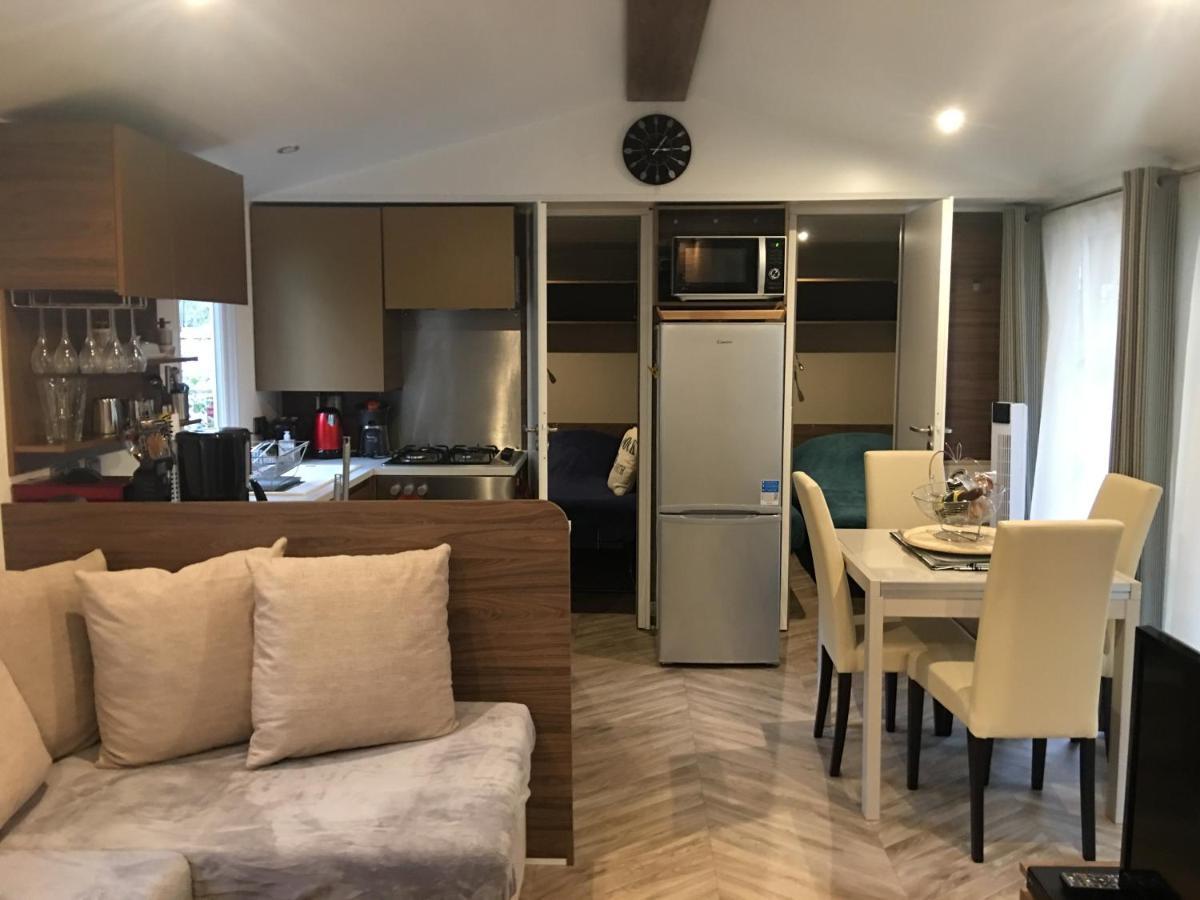 Mobilhome Familial 6 A 7 P 3 Chambres 42 M2 Saint Brevin Les Pierres Couchees Exteriér fotografie